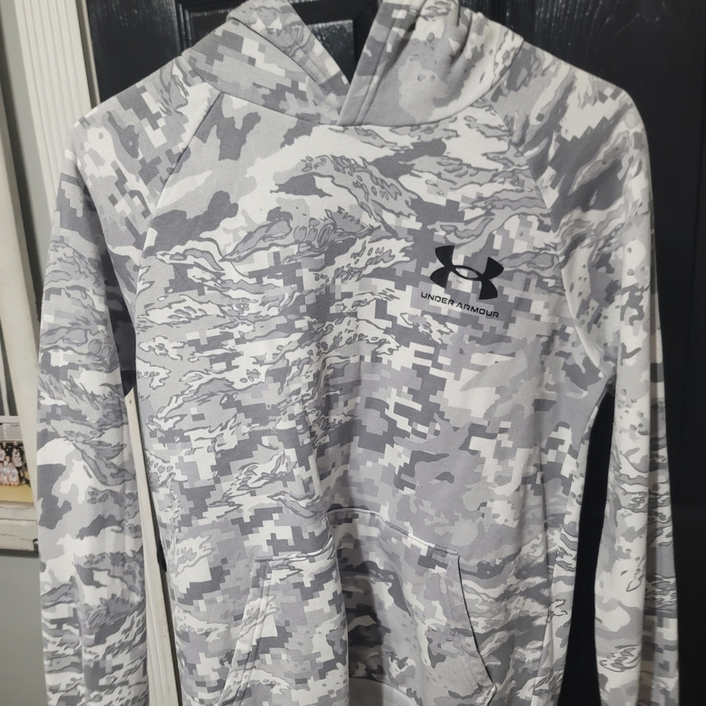 Under Armour Kids Hoodie in Gray Camo